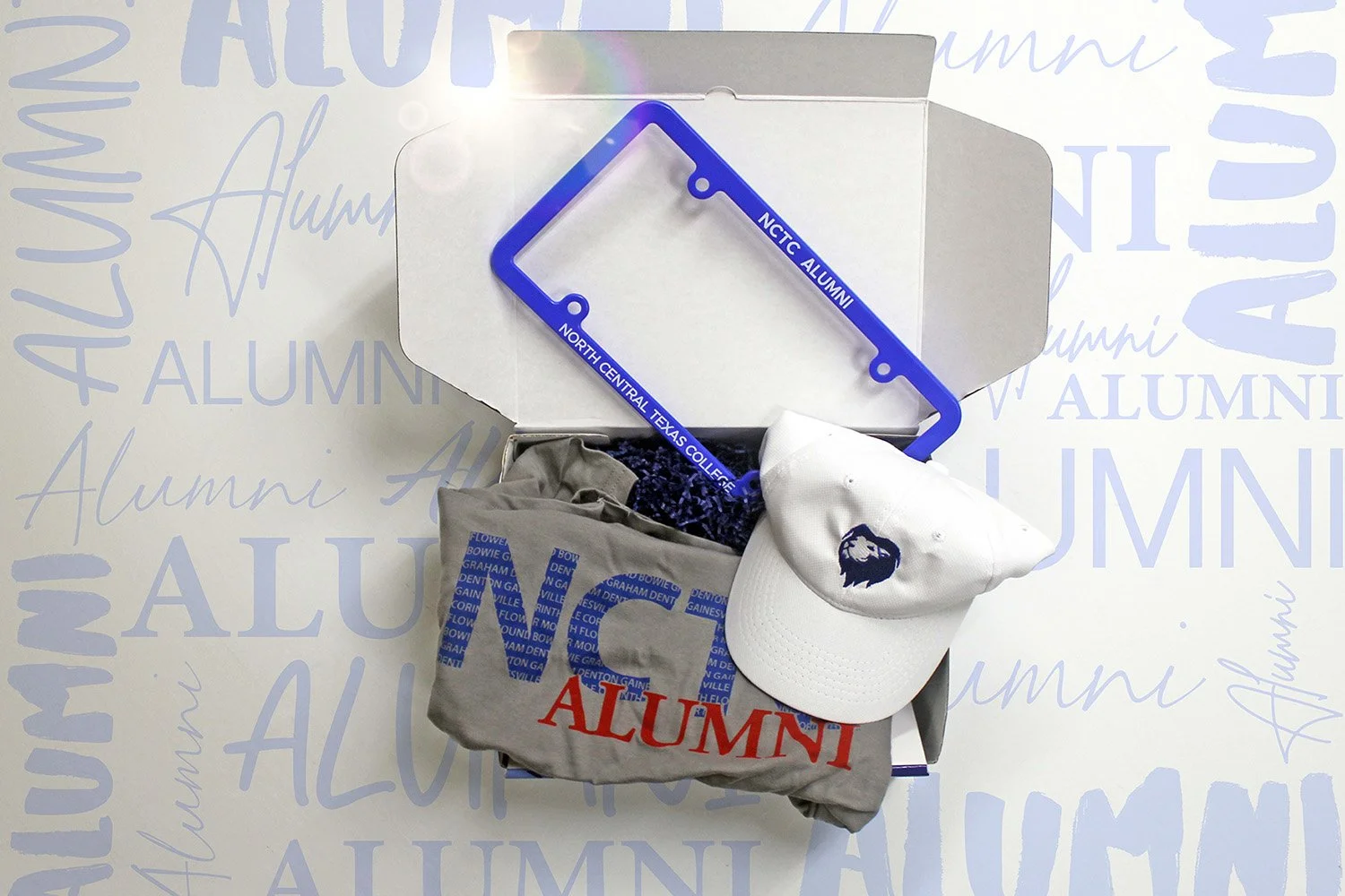 alumni-membership-swag-box