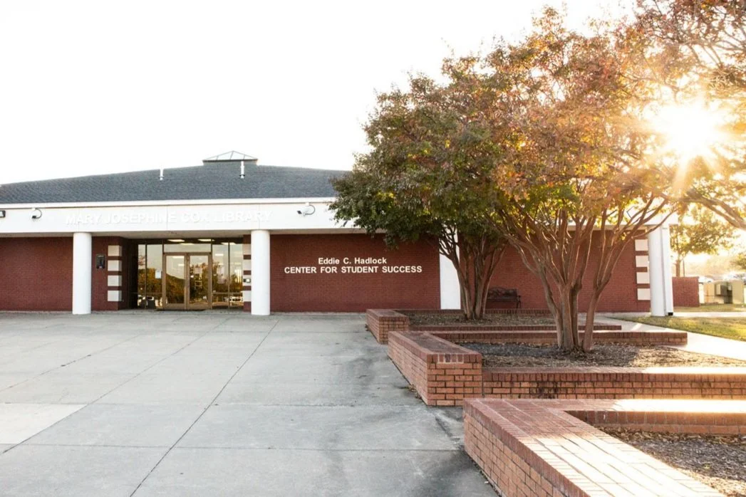 mary-josephine-cox-library-eddie-hadlock-center-for-student-success.webp